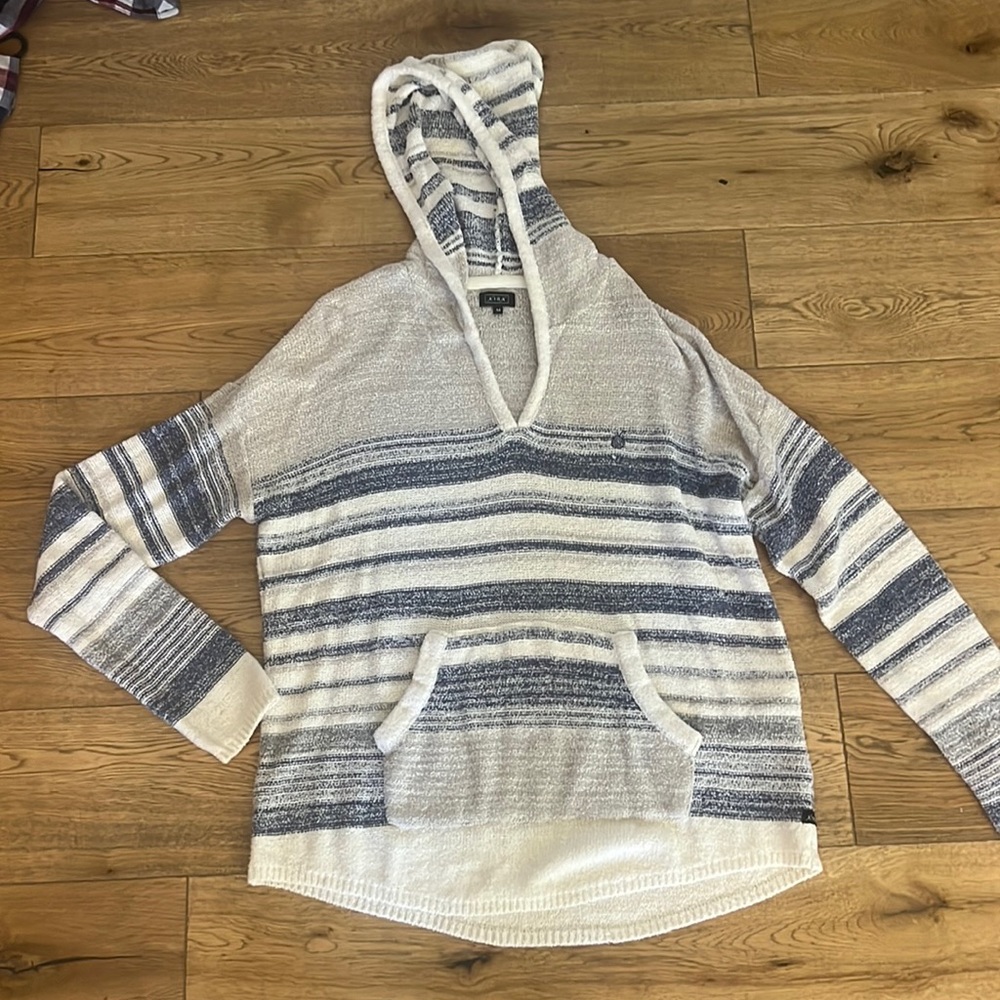 LIRA Sweater